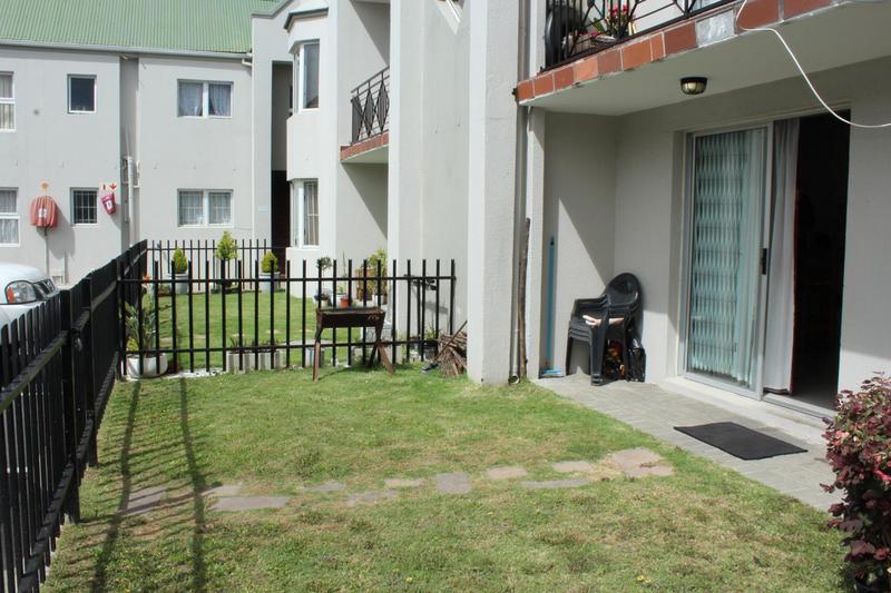 2 Bedroom Property for Sale in Goodwood Park Western Cape